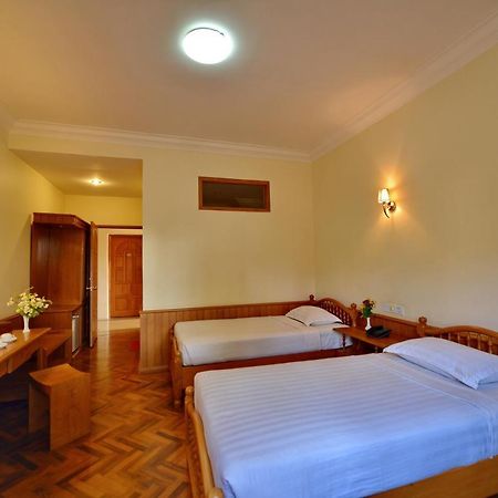 Win Unity Hotel Pyin Oo Lwin Extérieur photo