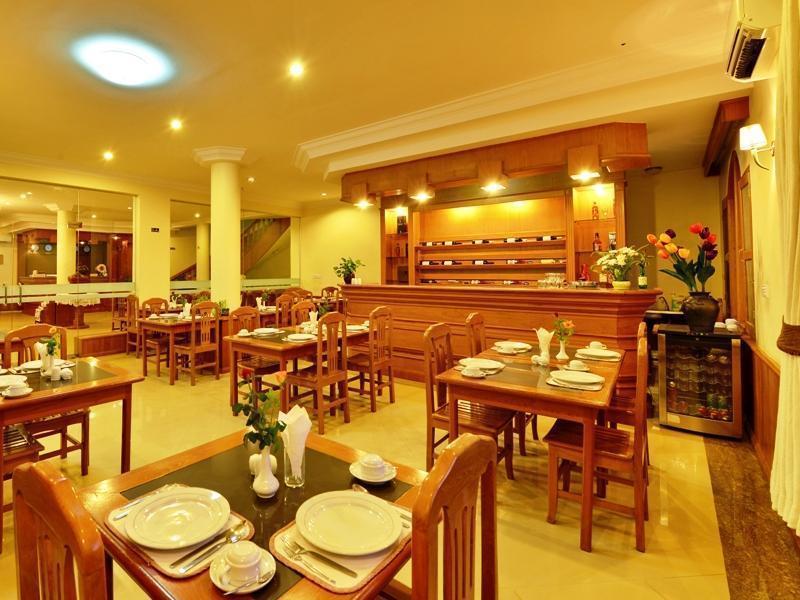 Win Unity Hotel Pyin Oo Lwin Extérieur photo