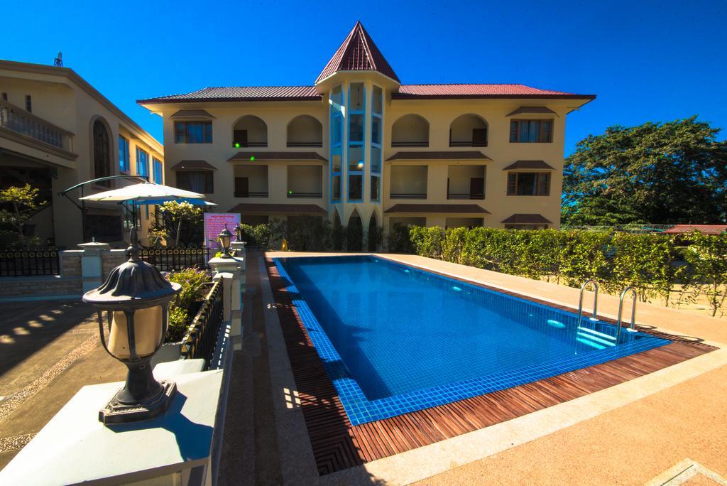 Win Unity Hotel Pyin Oo Lwin Extérieur photo