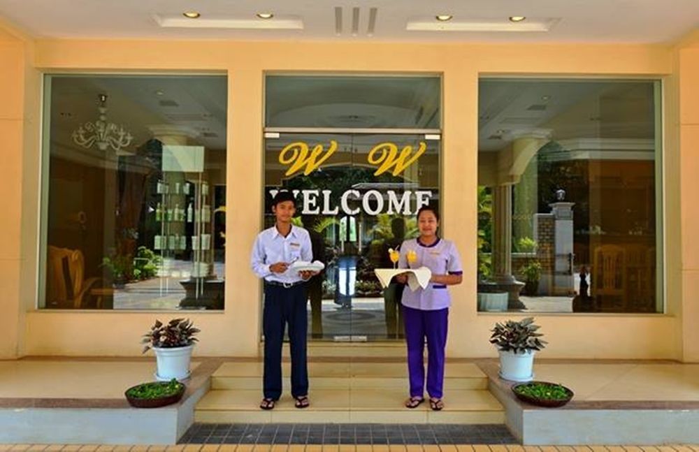 Win Unity Hotel Pyin Oo Lwin Extérieur photo