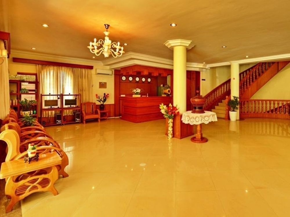 Win Unity Hotel Pyin Oo Lwin Extérieur photo