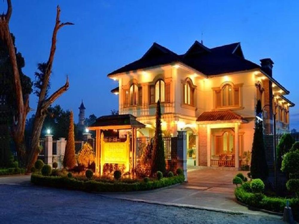 Win Unity Hotel Pyin Oo Lwin Extérieur photo