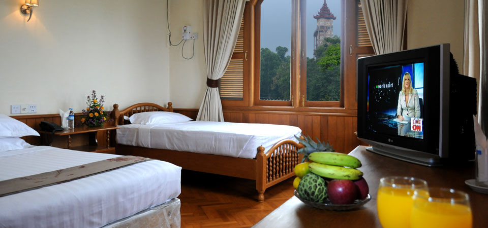 Win Unity Hotel Pyin Oo Lwin Extérieur photo