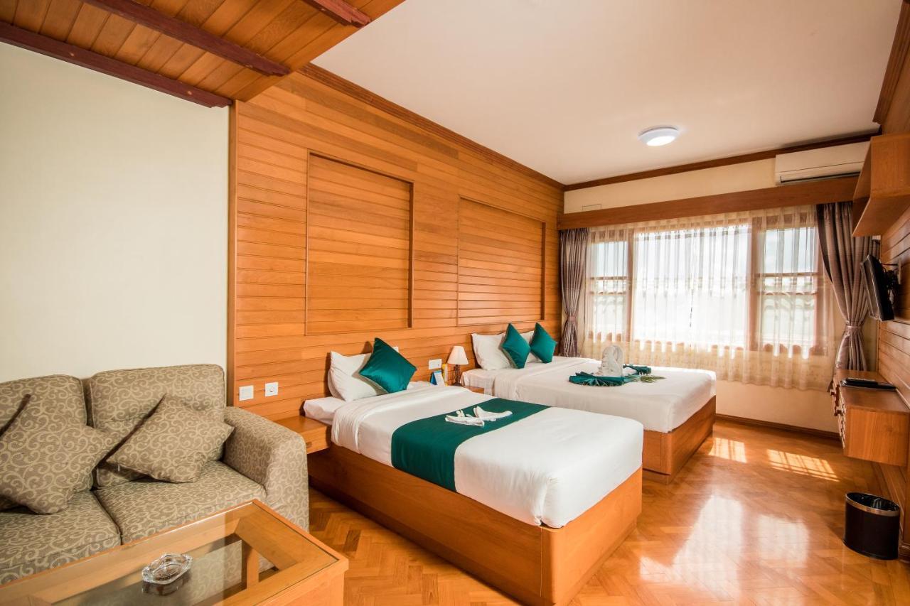 Win Unity Hotel Pyin Oo Lwin Extérieur photo